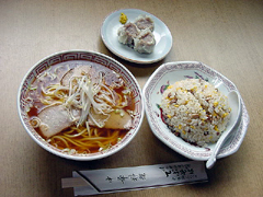 岸朝子と行く「昭和のスターが愛した味」特集