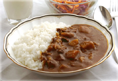 肉の質にこだわった　よこすか海軍カレー