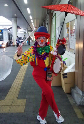 ミニちんどんで盛り上げます