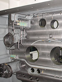 機械内部潤滑配管