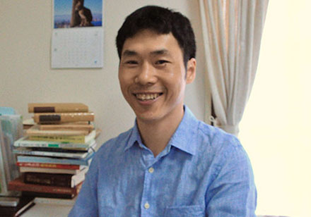 院長　塚本恭也